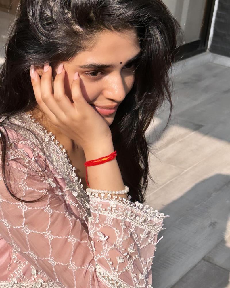 krithi-shetty-smiley-photos